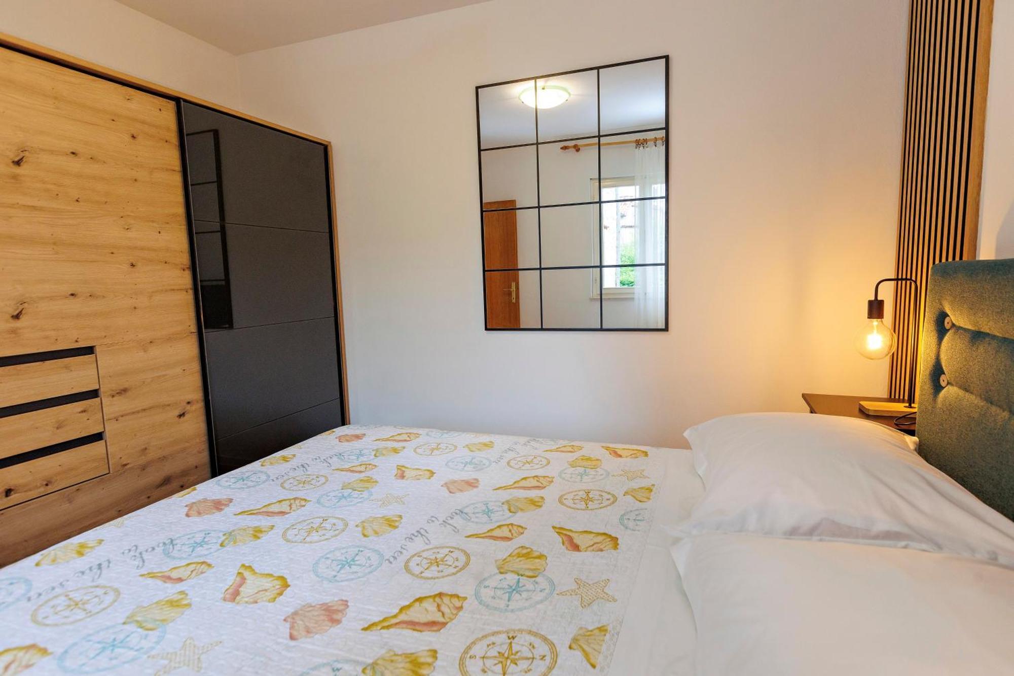 Apartments Baricevic Бол Экстерьер фото