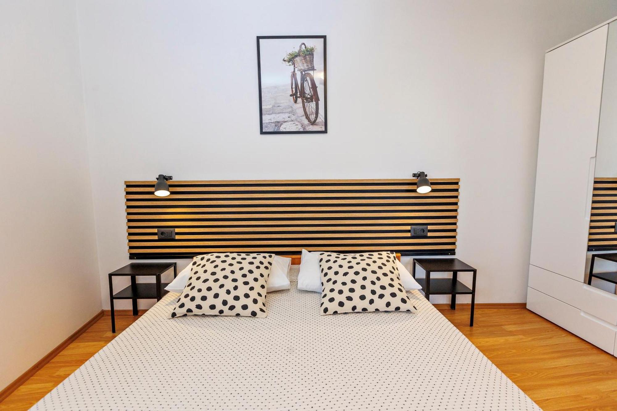 Apartments Baricevic Бол Экстерьер фото