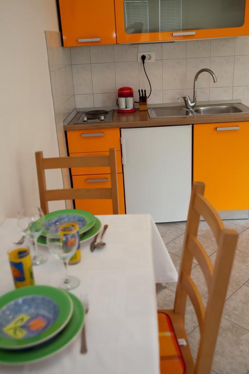 Apartments Baricevic Бол Экстерьер фото